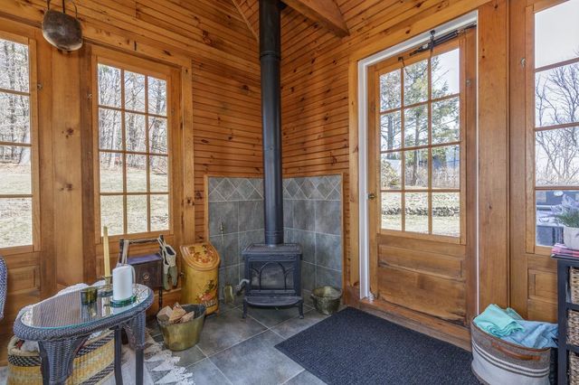 21 Gould Hill Road, Hopkinton, NH 03229