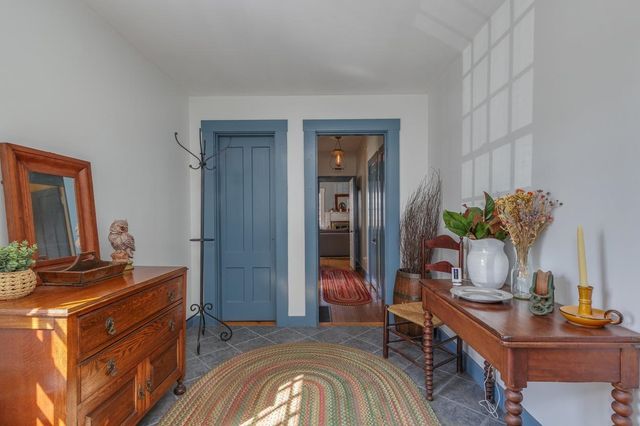 21 Gould Hill Road, Hopkinton, NH 03229