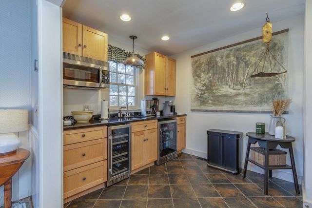 21 Gould Hill Road, Hopkinton, NH 03229