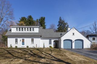 21 Gould Hill Road, Hopkinton, NH 03229
