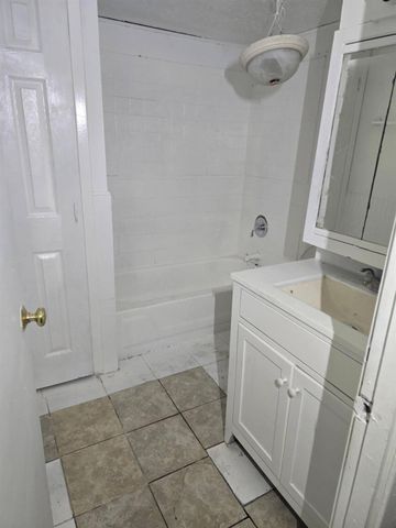 28222 Summer Lane, Pinehurst, TX 77362