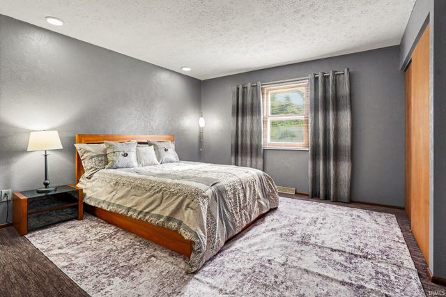 55944 Buckeye Road, Mishawaka, IN 46545