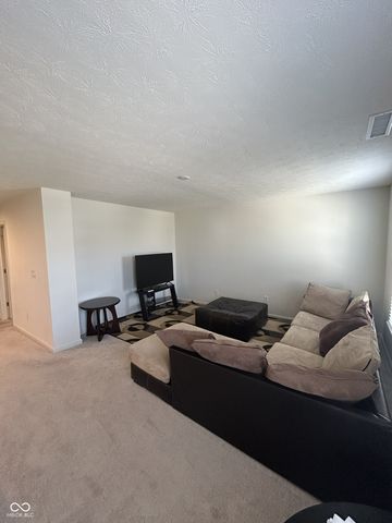 4557 Timberline Trail, Whitestown, IN 46075