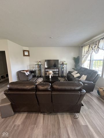 4557 Timberline Trail, Whitestown, IN 46075