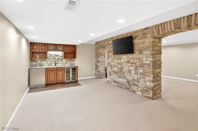 632 Sovereign Lane, Medina, OH 44256