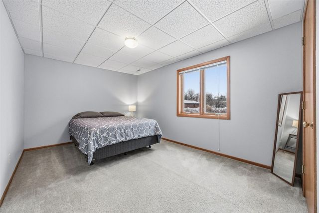 3800 Antelope Trail NE, Cedar Rapids, IA 52402