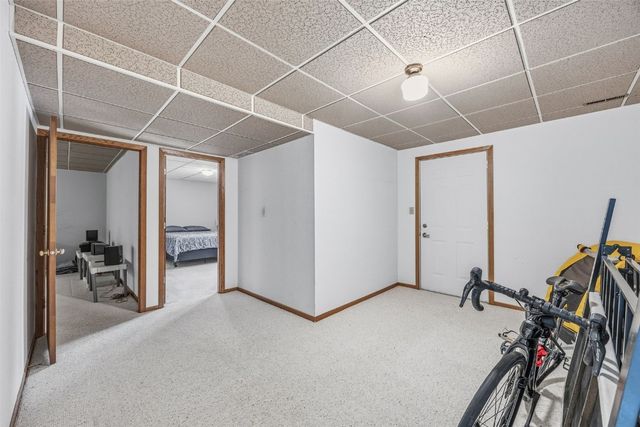 3800 Antelope Trail NE, Cedar Rapids, IA 52402