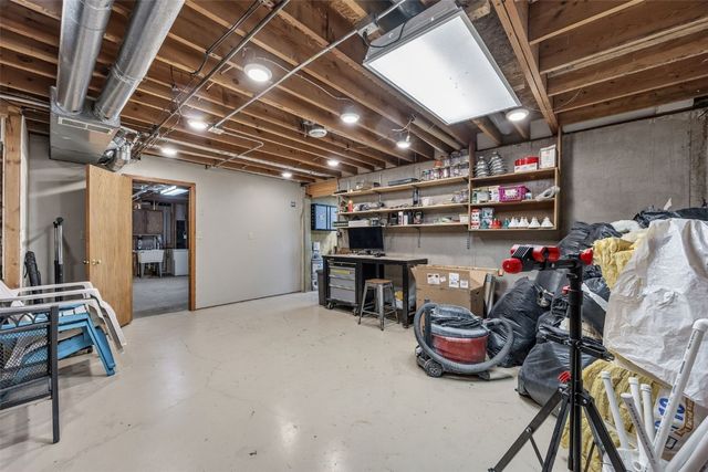 3800 Antelope Trail NE, Cedar Rapids, IA 52402