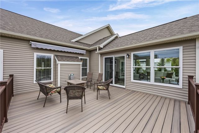 607 Pine Lakes, Webster, NY 14580