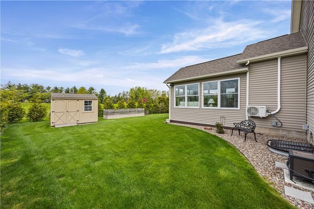607 Pine Lakes, Webster, NY 14580