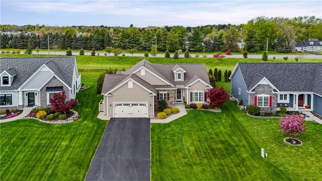607 Pine Lakes, Webster, NY 14580