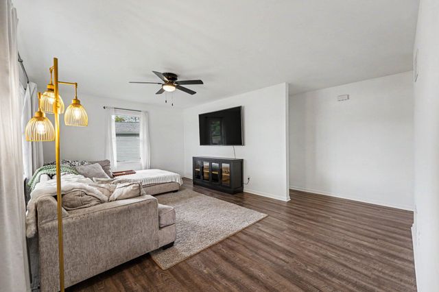 835 N Indiana Street, Griffith, IN 46319