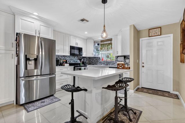 5780 Fernley Drive W113, West Palm Beach, FL 33415