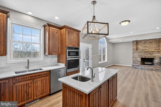 293 PENNY ANN LN, Strasburg, VA 22657