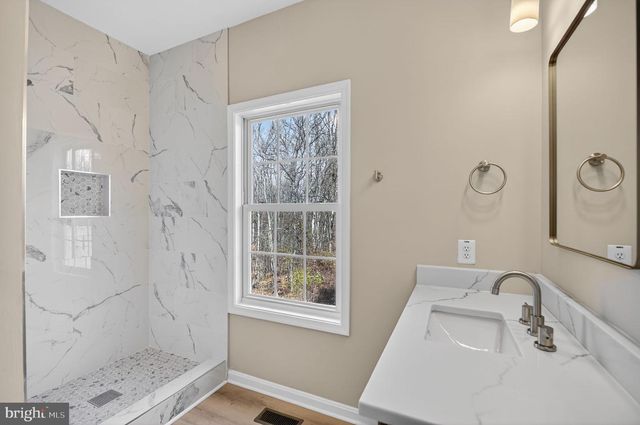 293 PENNY ANN LN, Strasburg, VA 22657