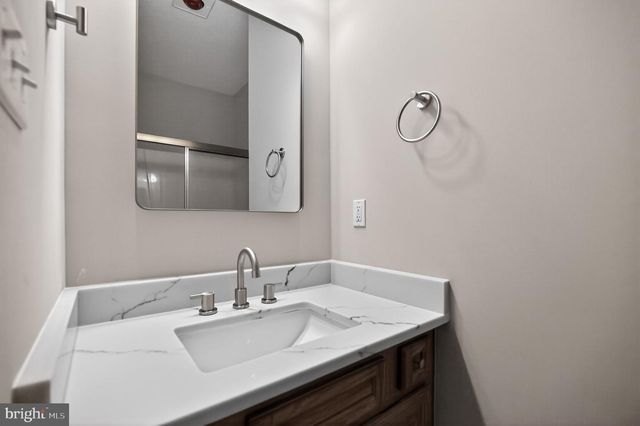 293 PENNY ANN LN, Strasburg, VA 22657