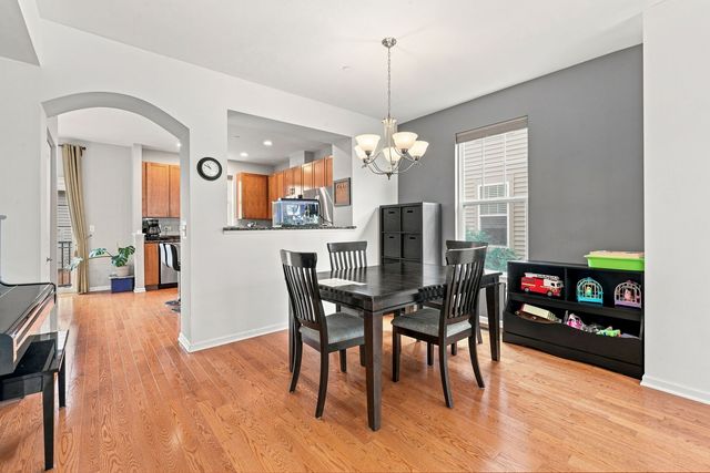 1208 Harding Avenue, Des Plaines, IL 60016