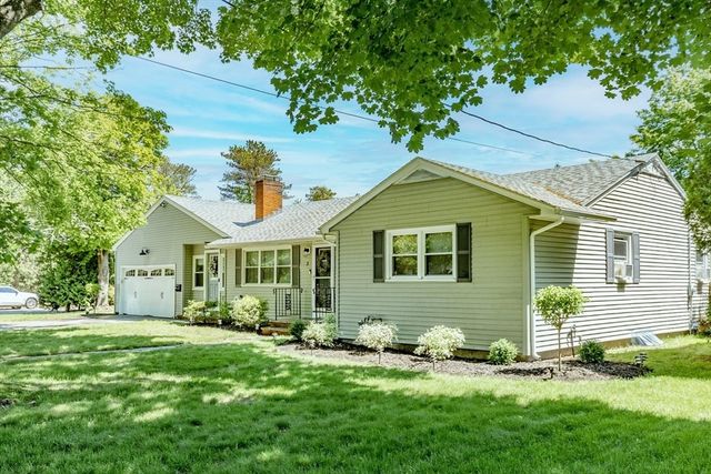 2 Amherst Rd, Andover, MA 01810
