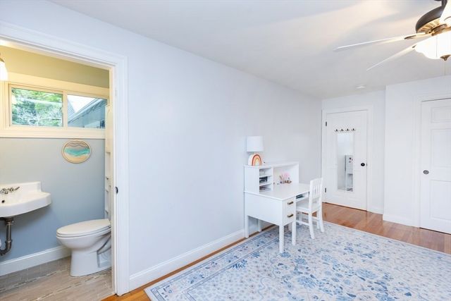 2 Amherst Rd, Andover, MA 01810