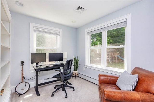 2 Amherst Rd, Andover, MA 01810