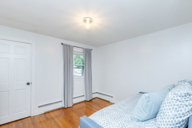 2 Amherst Rd, Andover, MA 01810