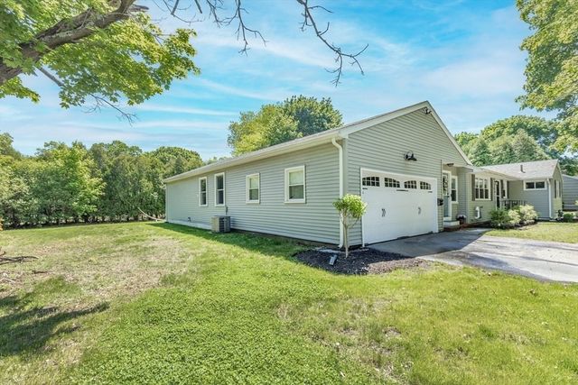 2 Amherst Rd, Andover, MA 01810