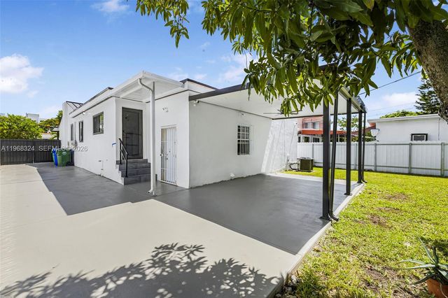 2244 SW 10th St 2244, Miami, FL 33135