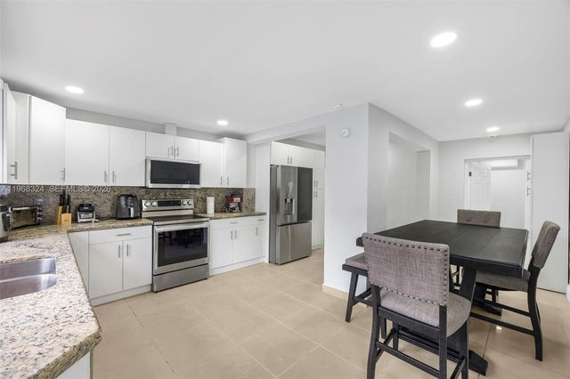 2244 SW 10th St 2244, Miami, FL 33135