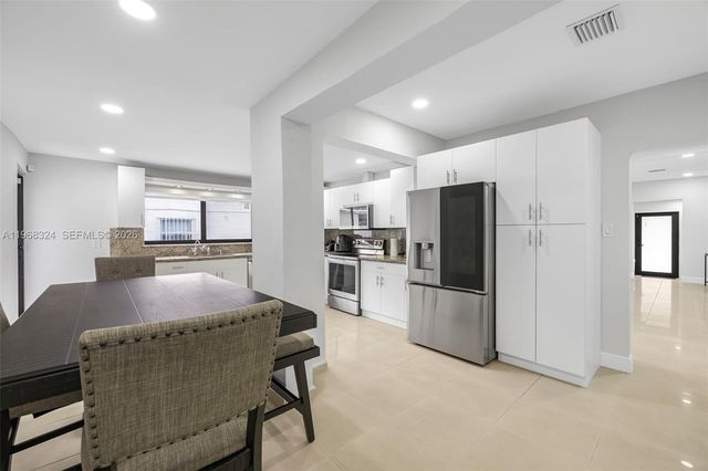 2244 SW 10th St 2244, Miami, FL 33135