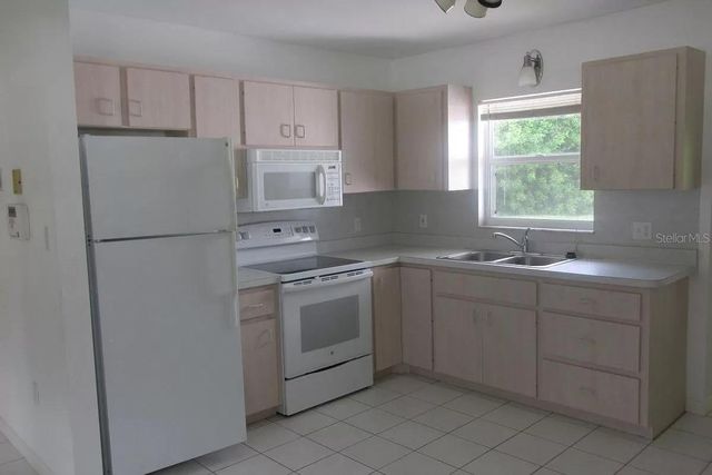 2911 BENTLEY STREET, Sarasota, FL 34239