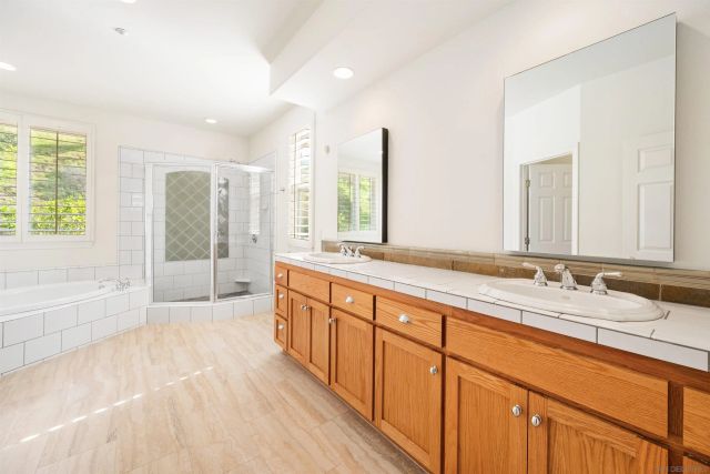 1580 Alta Vista Dr, Vista, CA 92084