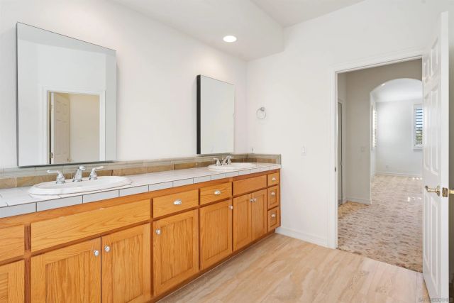 1580 Alta Vista Dr, Vista, CA 92084