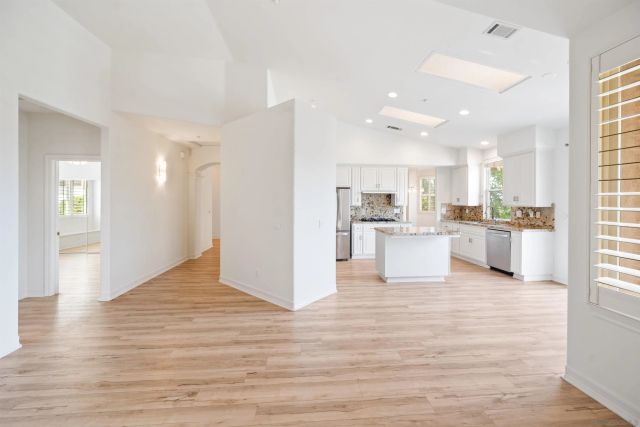 1580 Alta Vista Dr, Vista, CA 92084