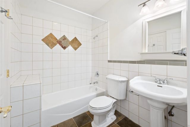 1580 Alta Vista Dr, Vista, CA 92084