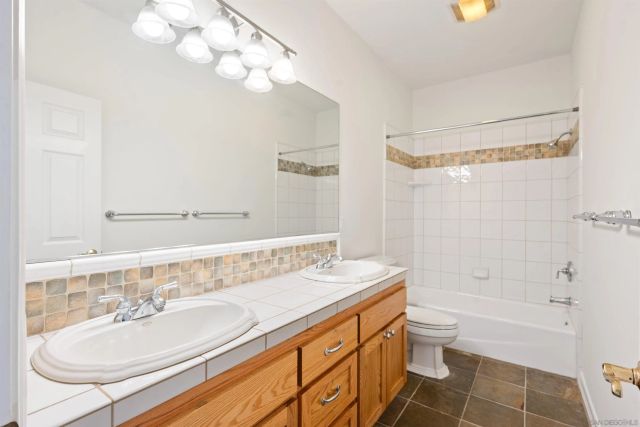 1580 Alta Vista Dr, Vista, CA 92084