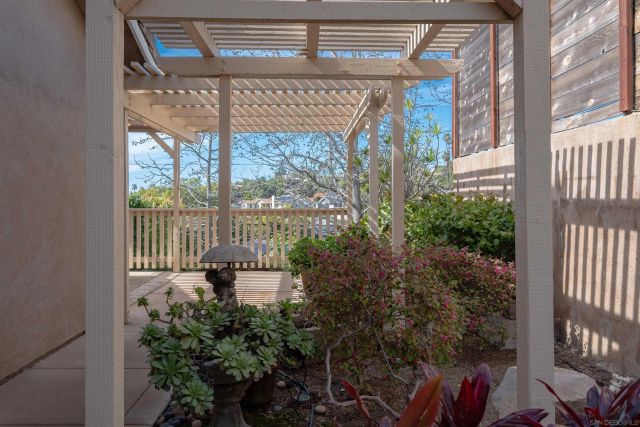 1580 Alta Vista Dr, Vista, CA 92084