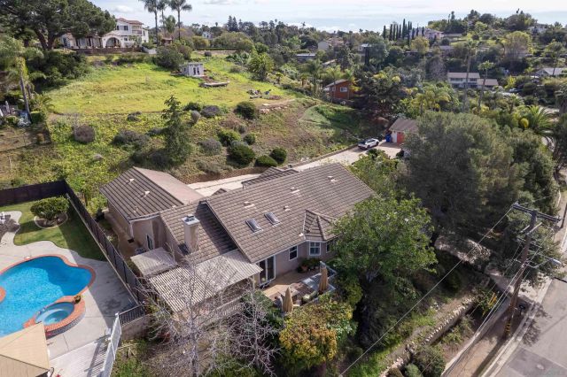 1580 Alta Vista Dr, Vista, CA 92084