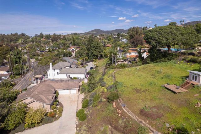 1580 Alta Vista Dr, Vista, CA 92084