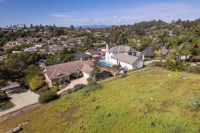 1580 Alta Vista Dr, Vista, CA 92084