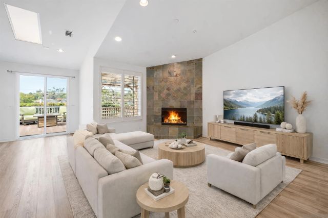 1580 Alta Vista Dr, Vista, CA 92084