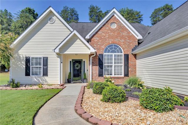 514 Hamlet Drive, Loganville, GA 30052