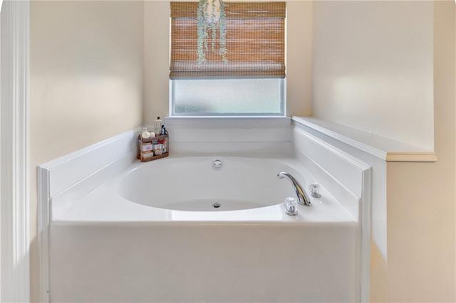 514 Hamlet Drive, Loganville, GA 30052