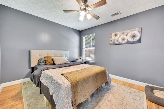 514 Hamlet Drive, Loganville, GA 30052