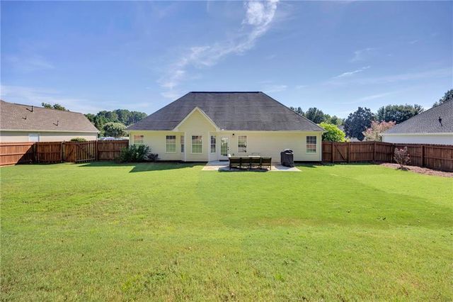 514 Hamlet Drive, Loganville, GA 30052