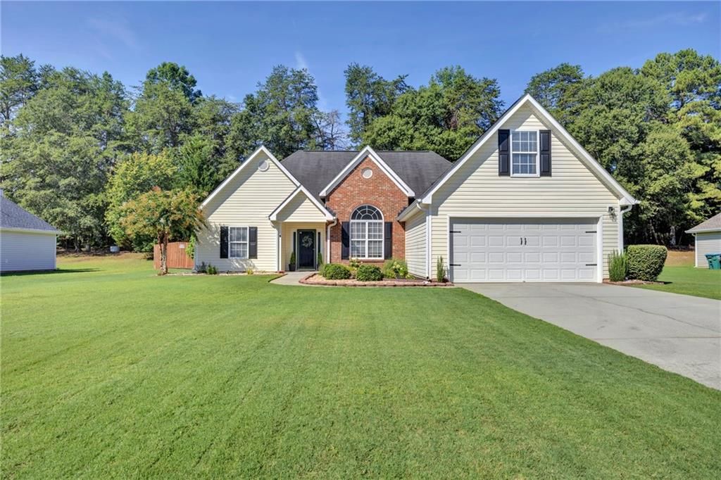 514 Hamlet Drive, Loganville, GA 30052