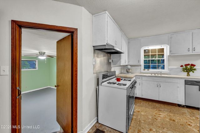 314 Colonial Circle, Jackson, MS 39211