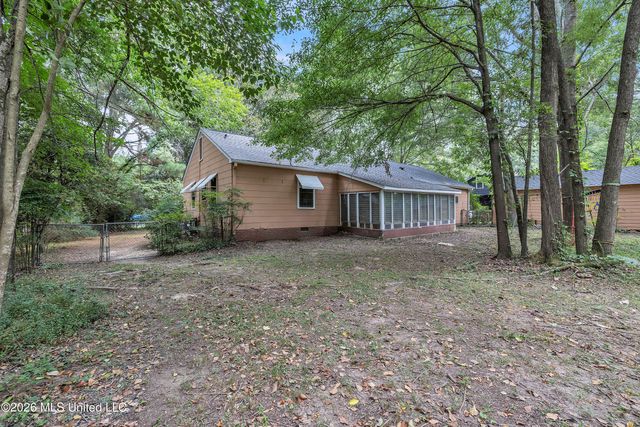 314 Colonial Circle, Jackson, MS 39211