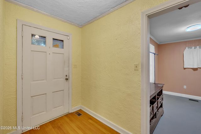 314 Colonial Circle, Jackson, MS 39211