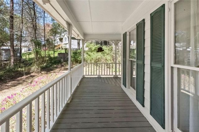 756 Scoggins Road, Dallas, GA 30157