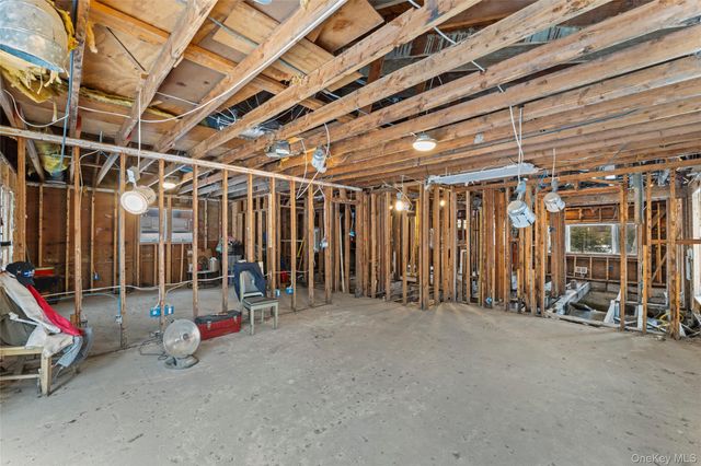 9 Babbitt Court, Elmsford, NY 10523